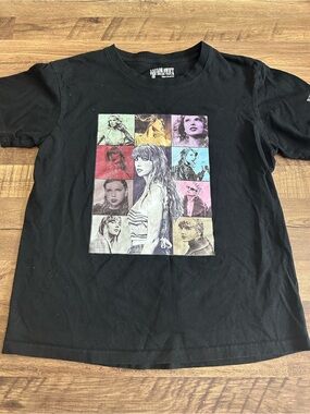 Official Taylor Swift The Eras Tour 2023 US Leg Black T-shirt Small